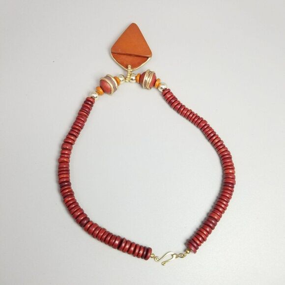 Vintage Funky Red Beaded Necklace with Bold Statement Pendant, Retro Estate - Picture 5 of 8